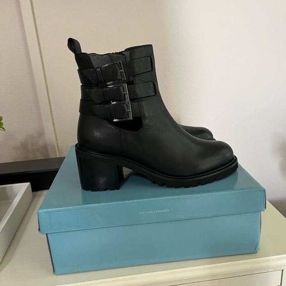 Give it a Whirl Bootie, SEYCHELLES - Picture 8 of 8